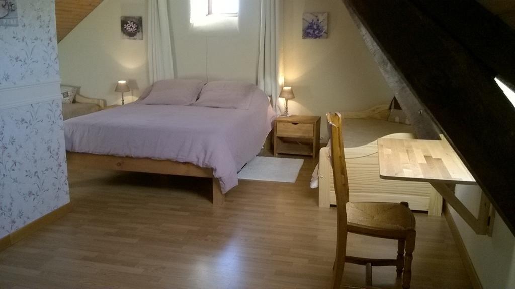 Hotel La P'Tit' Fugue La Bouexiere Camera foto